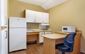 Fridge, microwave, stovetop