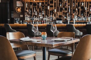 Breakfast, lunch and dinner served  - Salishan Coastal Lodge (Gleneden Beach)