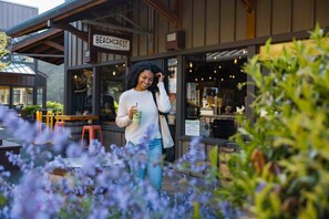 Breakfast, lunch, dinner served; alfresco dining