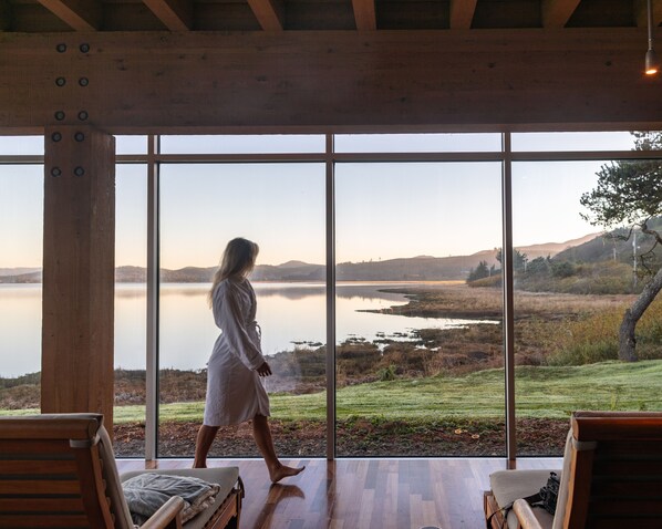 Couples treatment rooms, sauna, hot tub, steam room, body treatments - Salishan Coastal Lodge (Gleneden Beach)