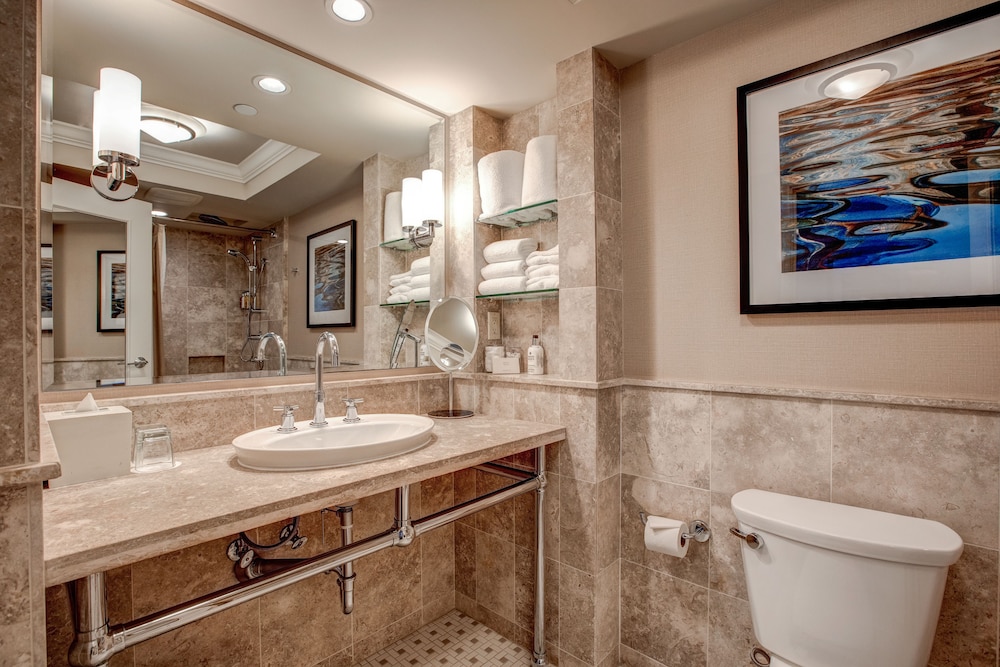 The Woodmark Hotel and Still Spa on Lake Washington by null