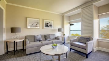 Egyptian cotton sheets, premium bedding, down duvets, pillow-top beds