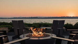Exterior - The Woodmark Hotel & Still Spa on Lake Washington (Kirkland)
