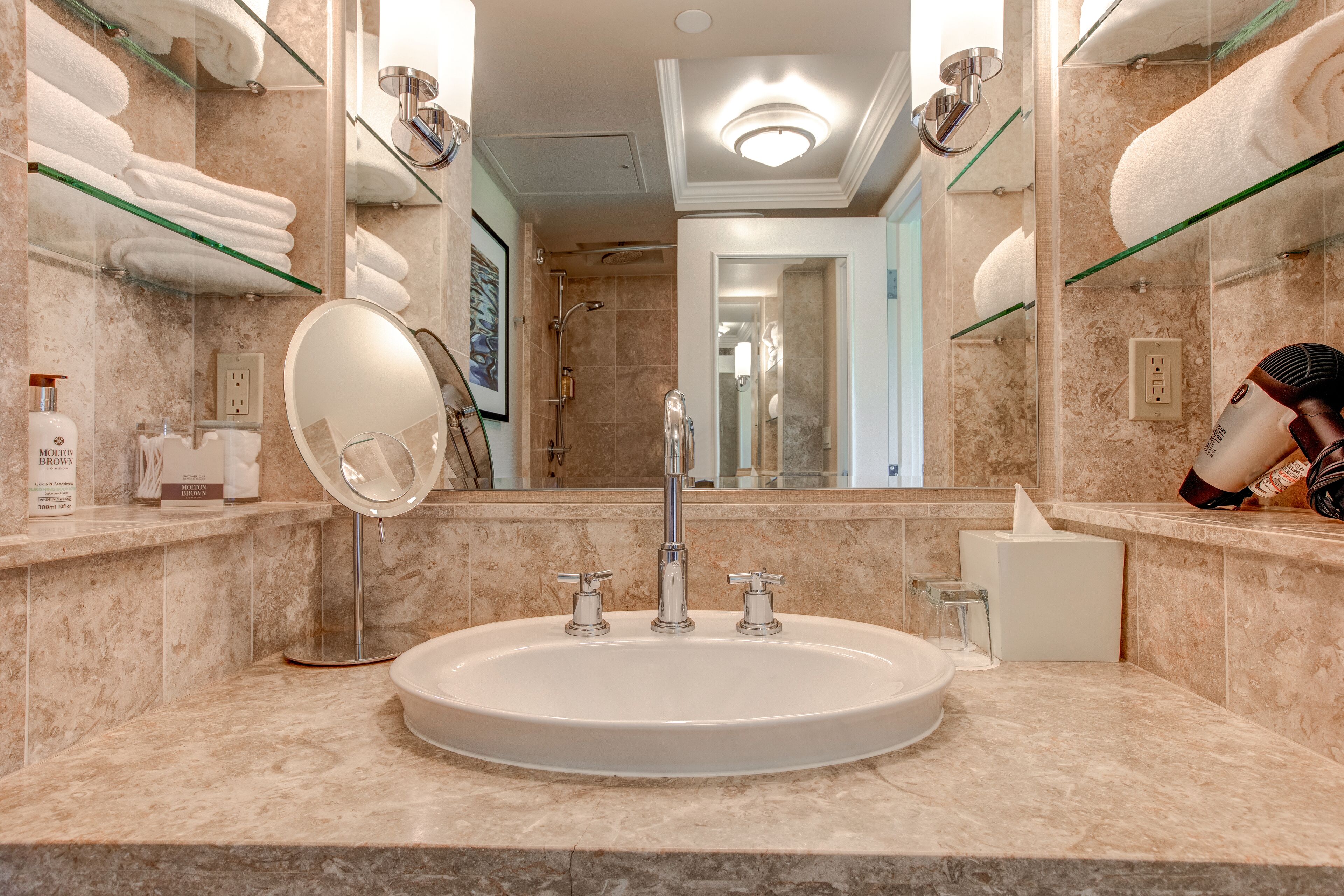 suite, 1 king bed (kirkland) | bathroom sink