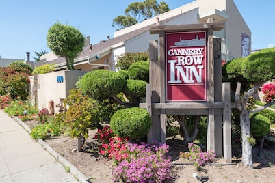 Cannery Row Inn