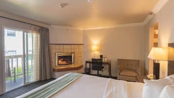 Room, 1 King Bed, Fireplace | Premium bedding, down comforters, desk, blackout drapes
