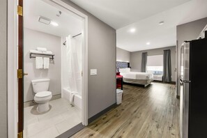 1 bedroom, in-room safe, desk, blackout drapes