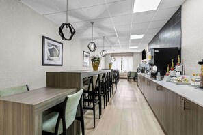 Free daily continental breakfast