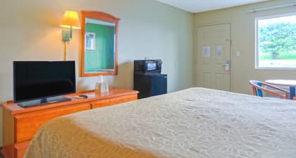 Economy Inn by OYO Ashburn I-75