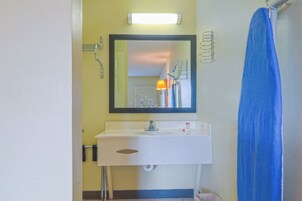 Free toiletries, towels