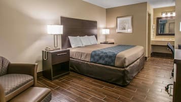 办公桌、笔记本电脑工作区、熨斗/熨衣板、折叠床/加床(额外收费)