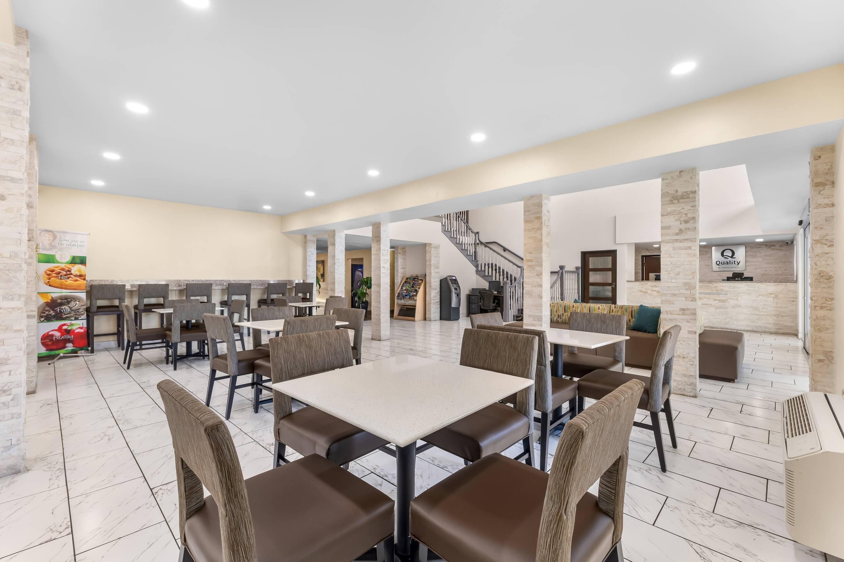 free daily full breakfast