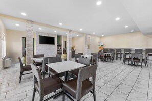 Free daily full breakfast - Quality Inn & Suites Salt Lake City Airport West (Salt Lake City)