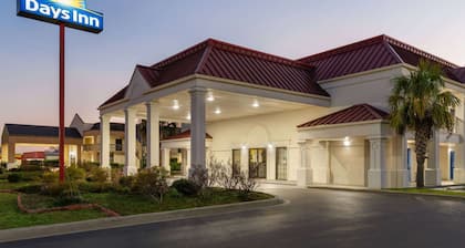Days Inn by Wyndham Dillon