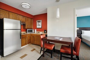 Suite, 1 Bedroom | Private kitchen