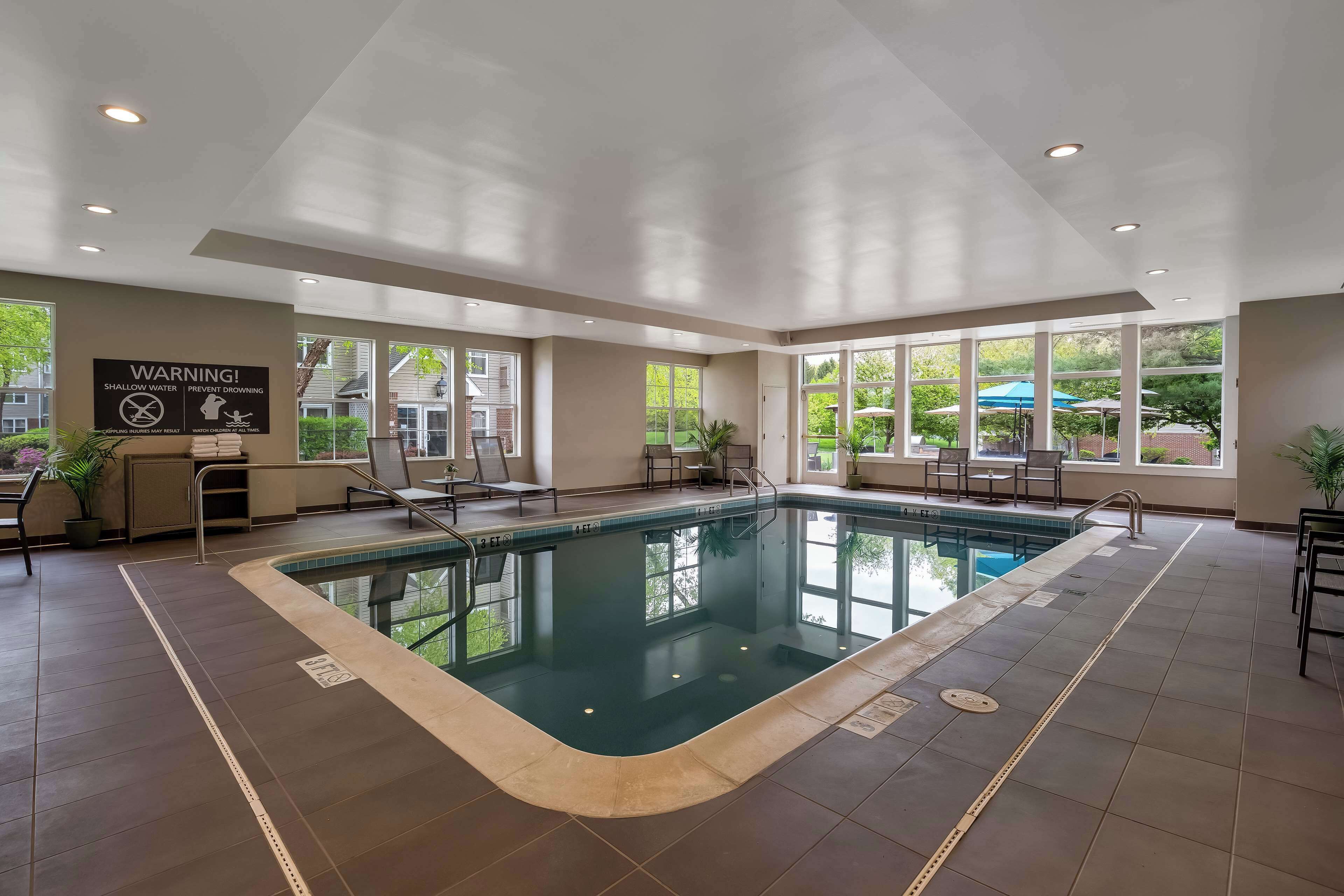 indoor pool, pool loungers