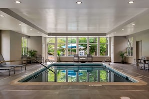 Indoor pool, pool loungers