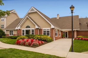 المنشأة من الخارج