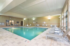 Indoor pool, pool loungers