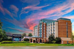 Exterior - Doubletree by Hilton Pleasant Prairie Kenosha (Pleasant Prairie)