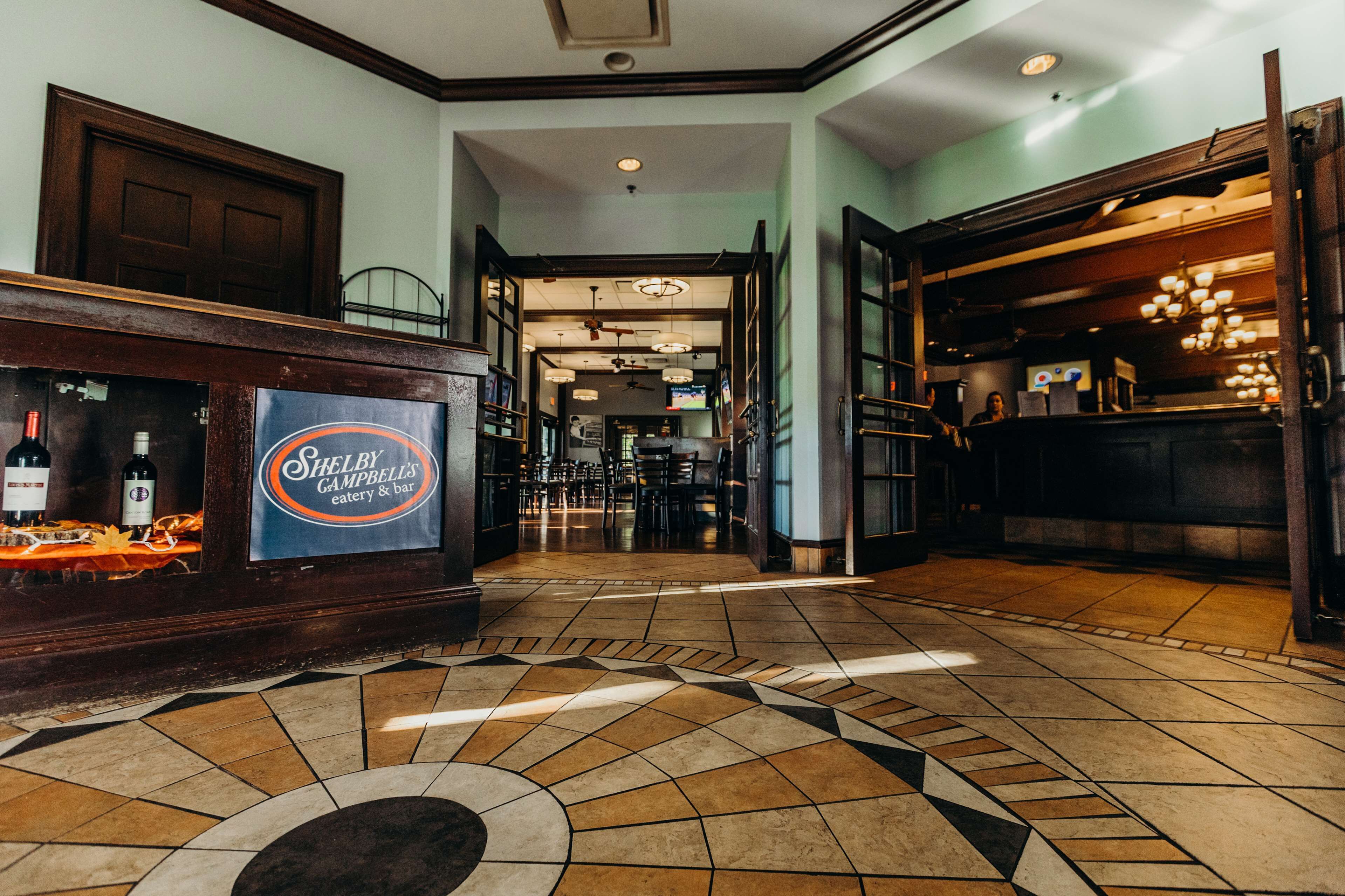 breakfast, lunch, dinner served; american cuisine