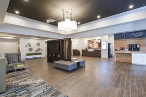 Reception - Doubletree by Hilton Pleasant Prairie Kenosha (Pleasant Prairie)