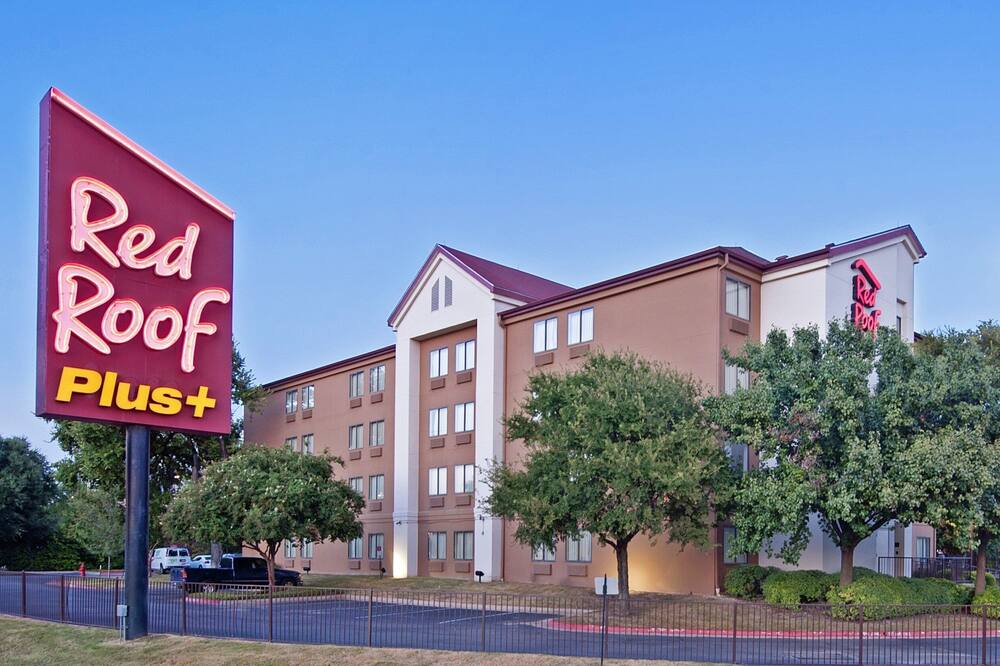 Red Roof Inn PLUS+ Austin South