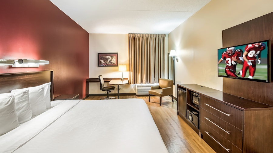 Red Roof Inn PLUS+ Austin South