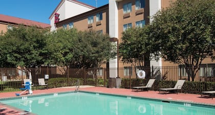 Red Roof Inn PLUS+ Austin South – Airport.
