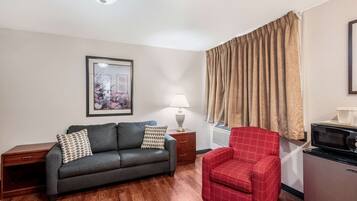 1 bedroom, individually decorated, individually furnished, desk