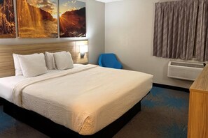 1 bedroom, individually decorated, individually furnished, desk