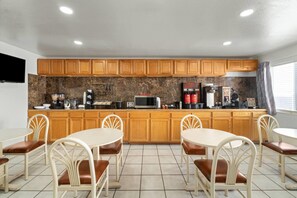 Free daily breakfast