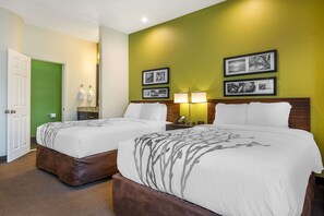 Surmatelas, coffres-forts dans les chambres, bureau, rideaux occultants