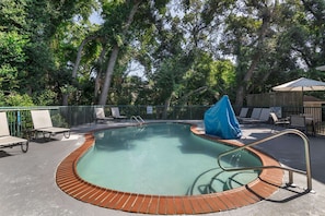 Seasonal outdoor pool, pool loungers