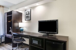 Room, 1 King Bed, Accessible, Non Smoking | In-room safe, desk, laptop workspace, iron/ironing board
