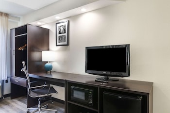 Room, 1 King Bed, Accessible, Non Smoking | In-room safe, desk, laptop workspace, iron/ironing board at Sleep Inn Mt. Pleasant - Charleston