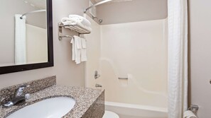 Separate bathtub and shower, deep-soaking bathtub, rainfall showerhead - SureStay Hotel by Best Western Florence (Florence)