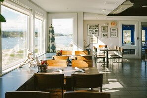 Frühstück, Mittagessen, Abendessen, amerikanische Küche 