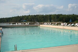 Seasonal outdoor pool, pool umbrellas