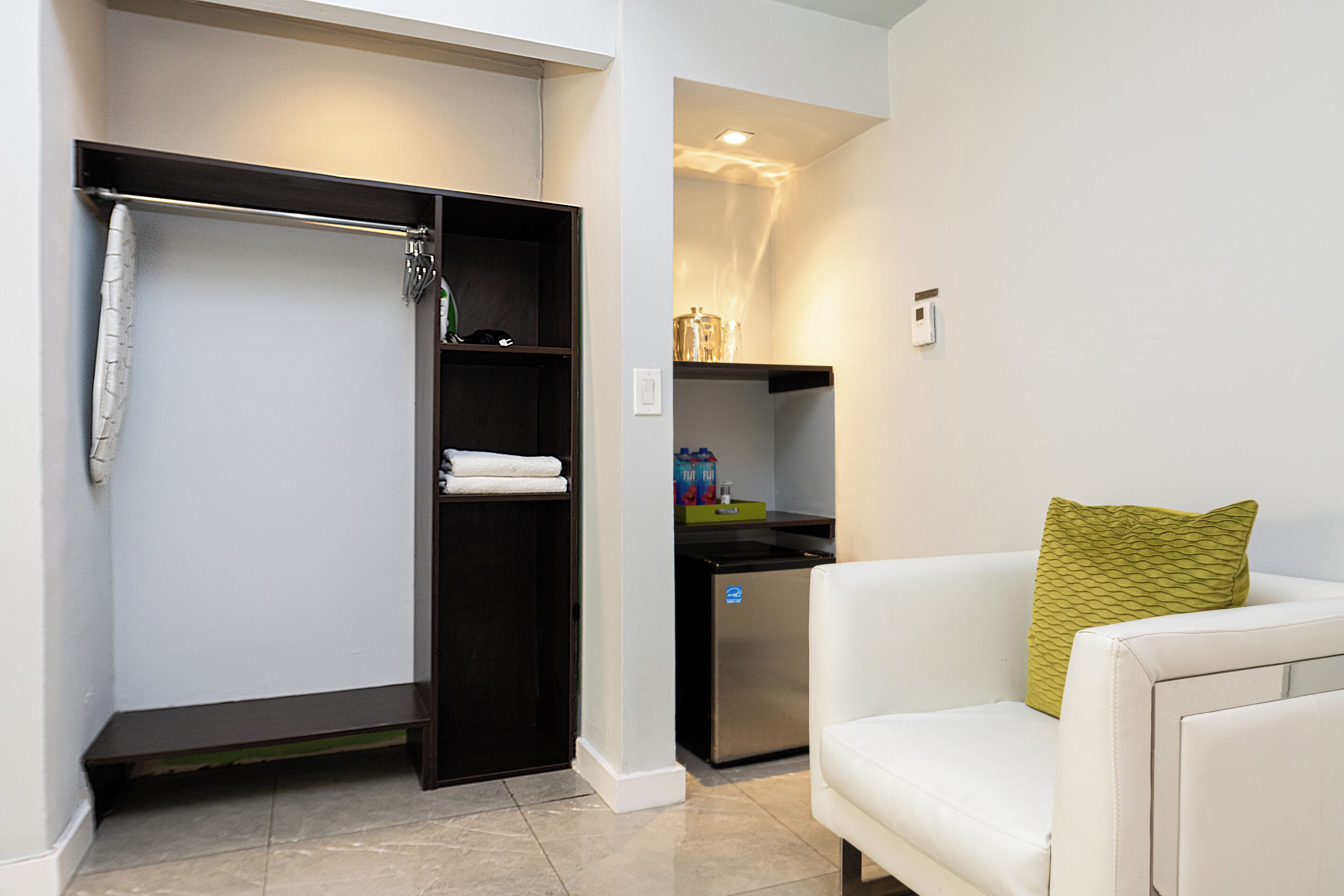 Photo - Chesterfield Hotel & Suites