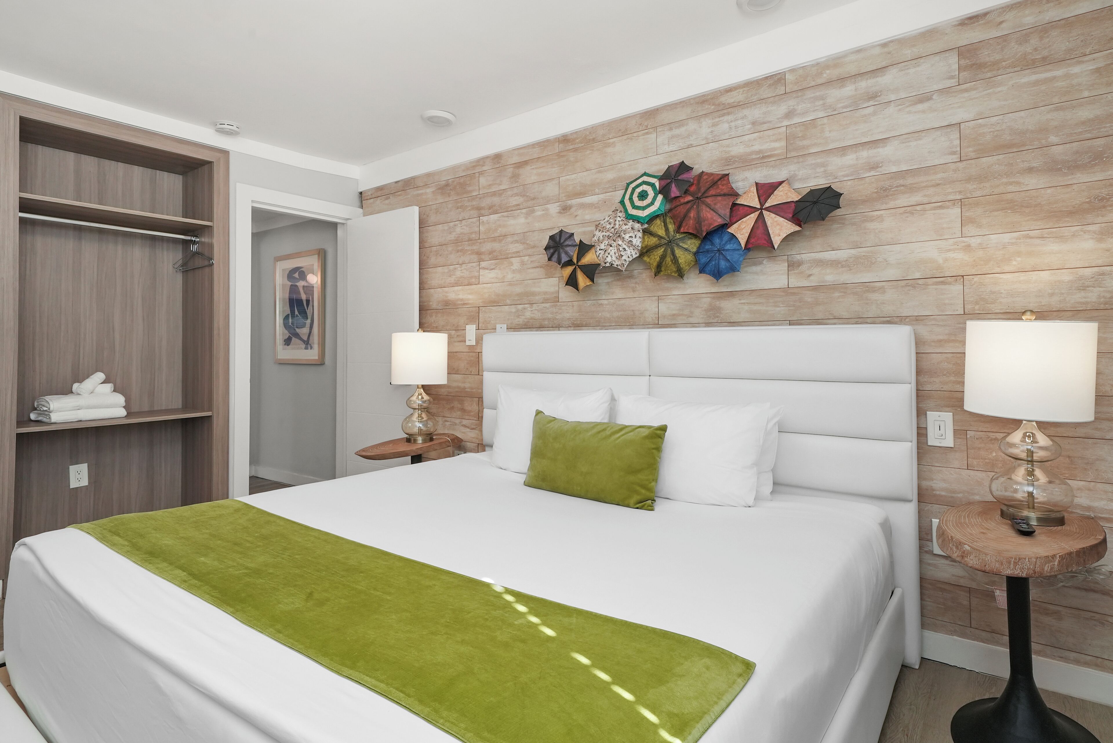 Photo - Chesterfield Hotel & Suites