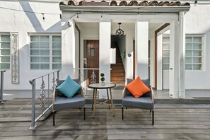Courtyard - Chesterfield Hotel & Suites (Miami Beach)