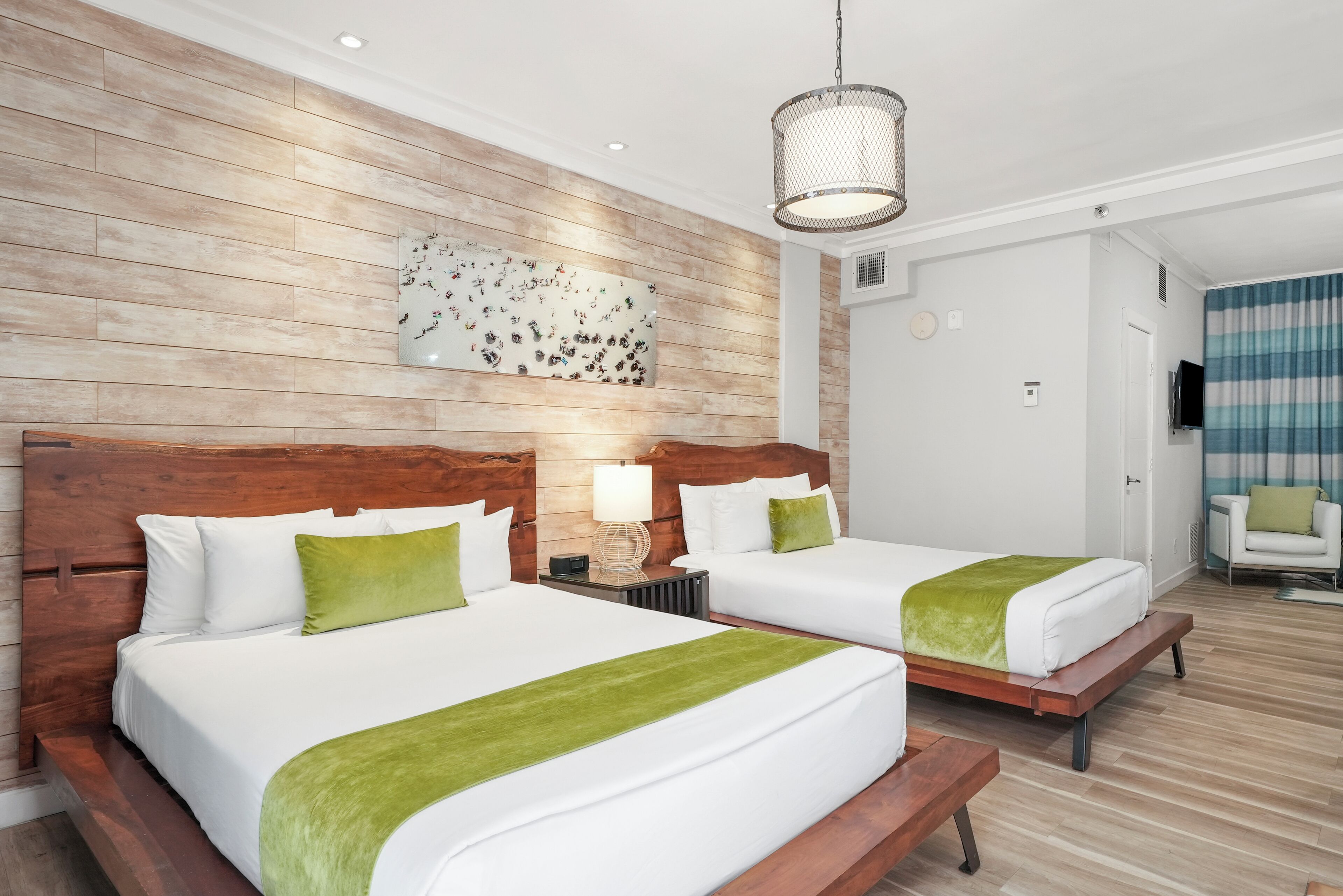 Photo - Chesterfield Hotel & Suites