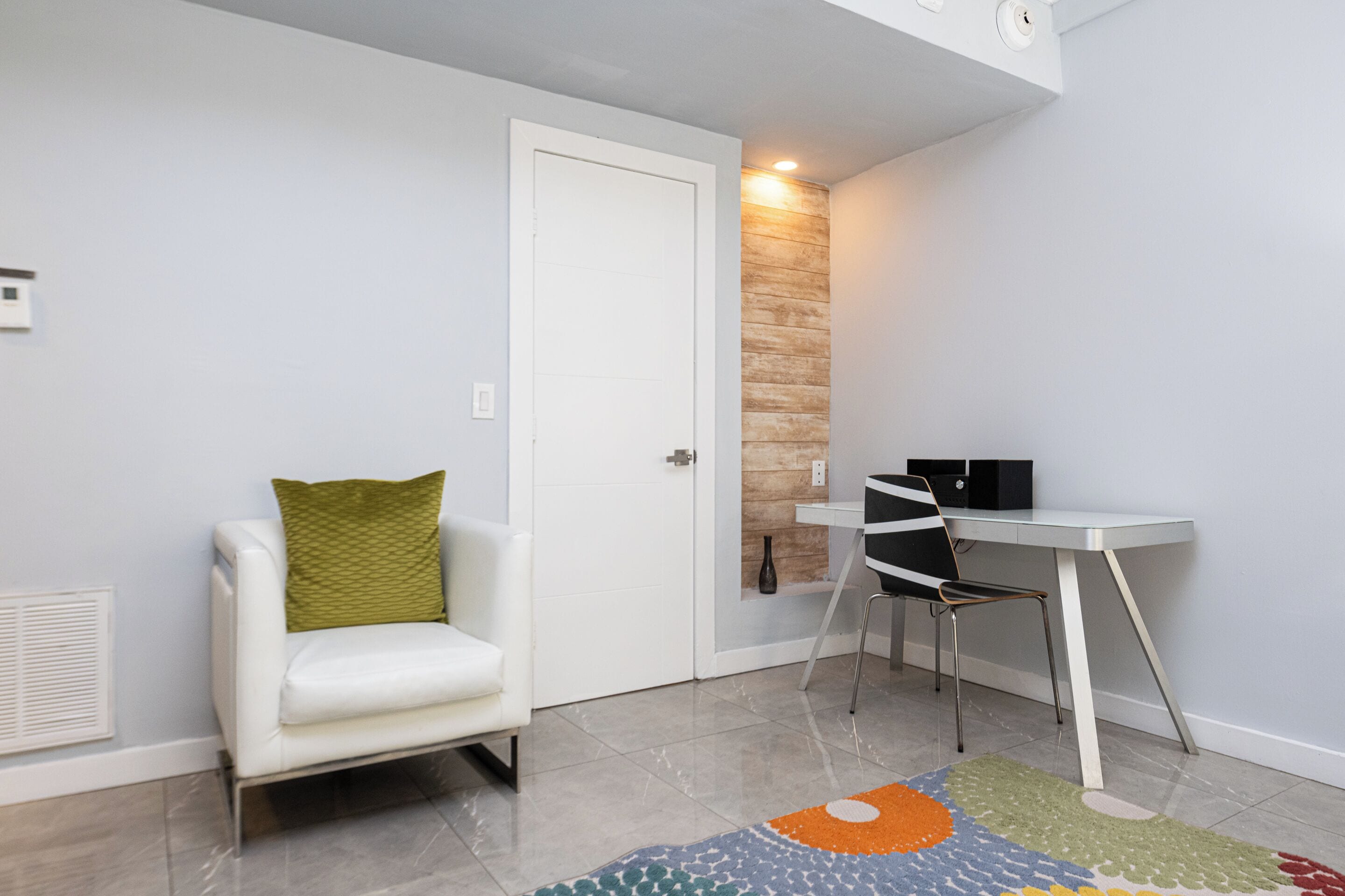 Photo - Chesterfield Hotel & Suites