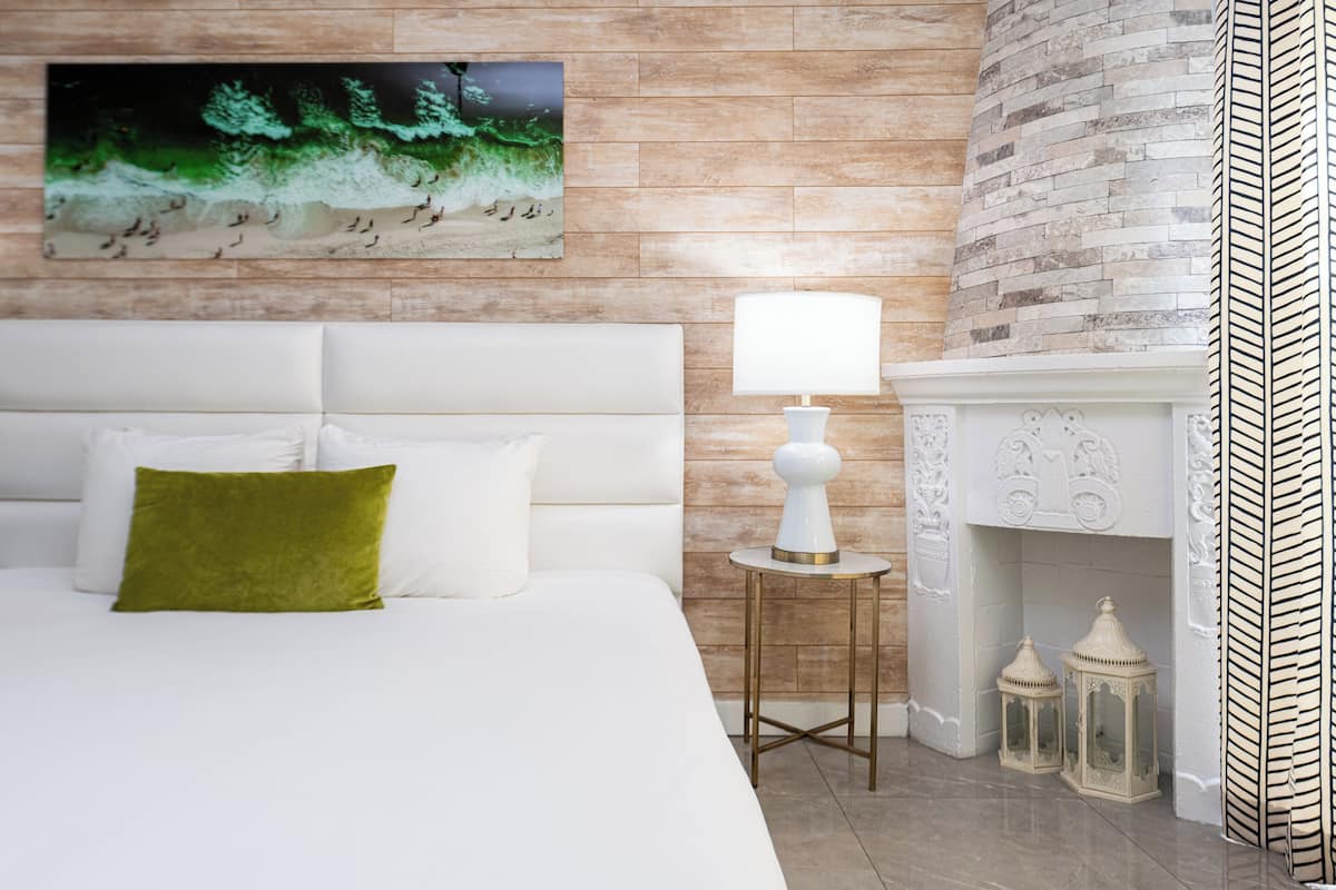 Two Bedroom Queen Suite | Egyptian cotton sheets, premium bedding, pillowtop beds, minibar