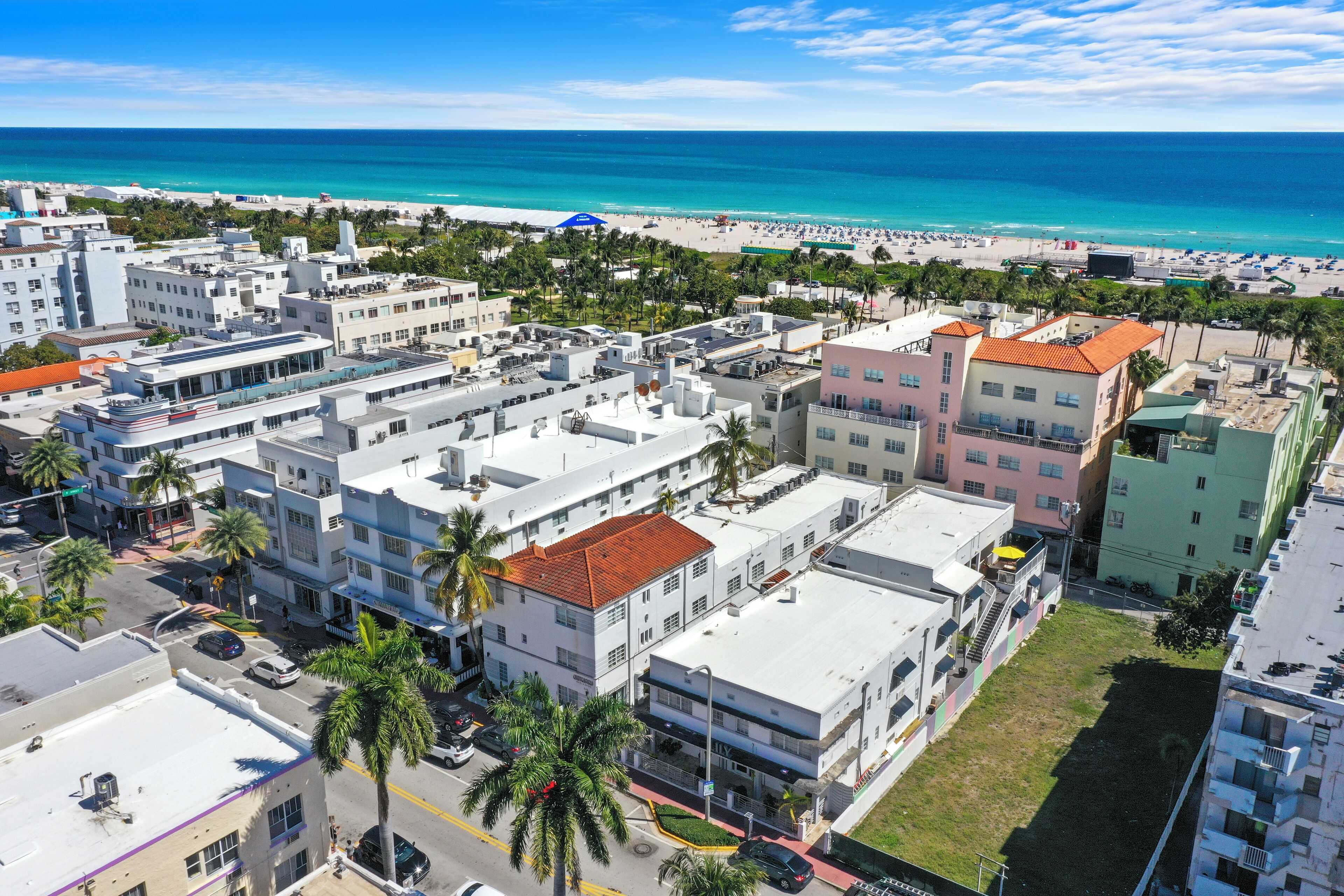 Photo - Chesterfield Hotel & Suites