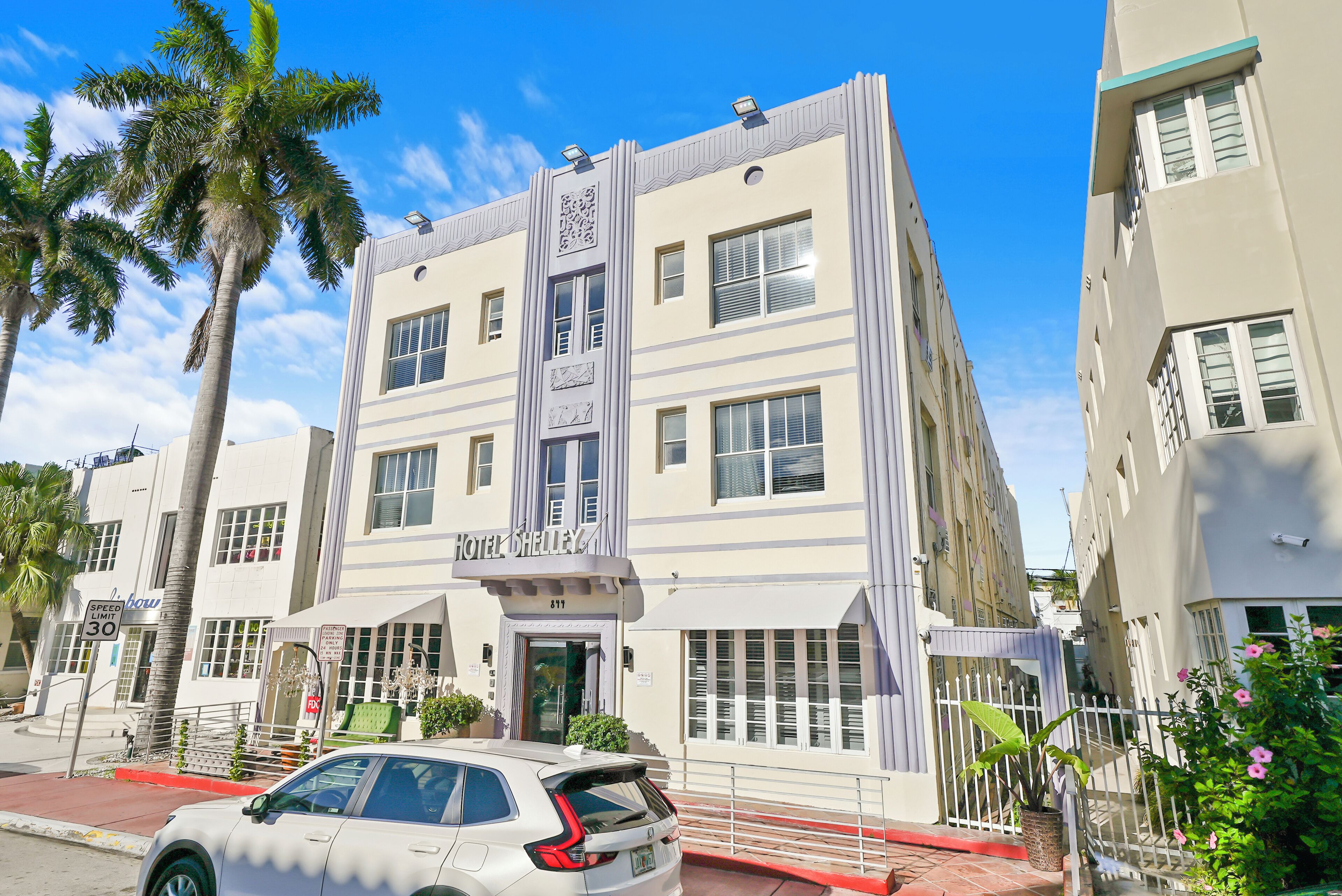 Photo - Shelley Hotel