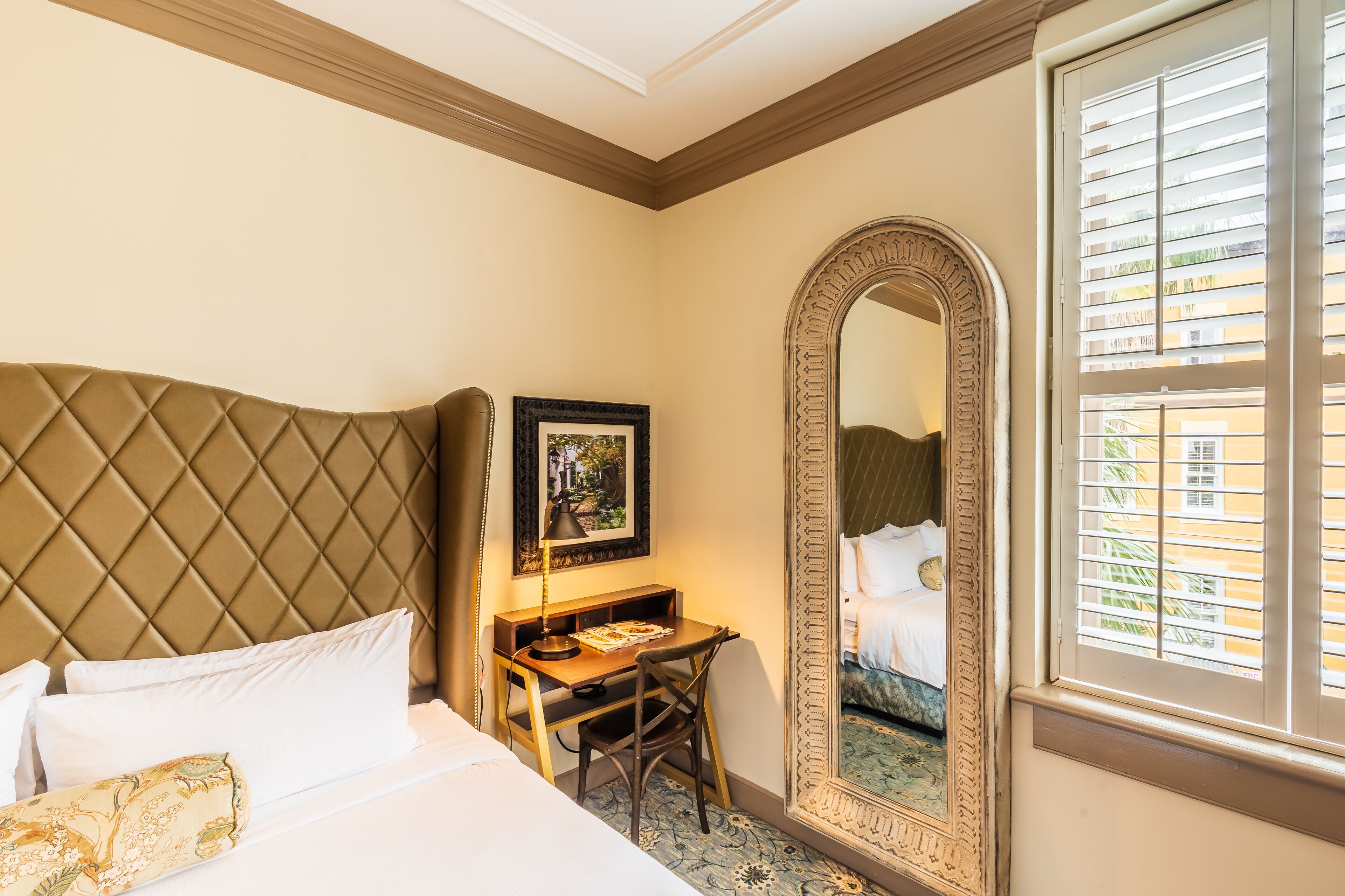 traditional room, 1 king bed | 1 bedroom, hypo-allergenic bedding, down duvets, in-room safe