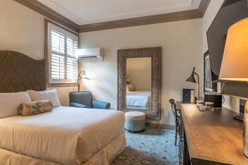 Traditional Double Room, 2 Double Beds | In-room safe, desk, laptop workspace, iron/ironing board at Andrew Pinckney Inn