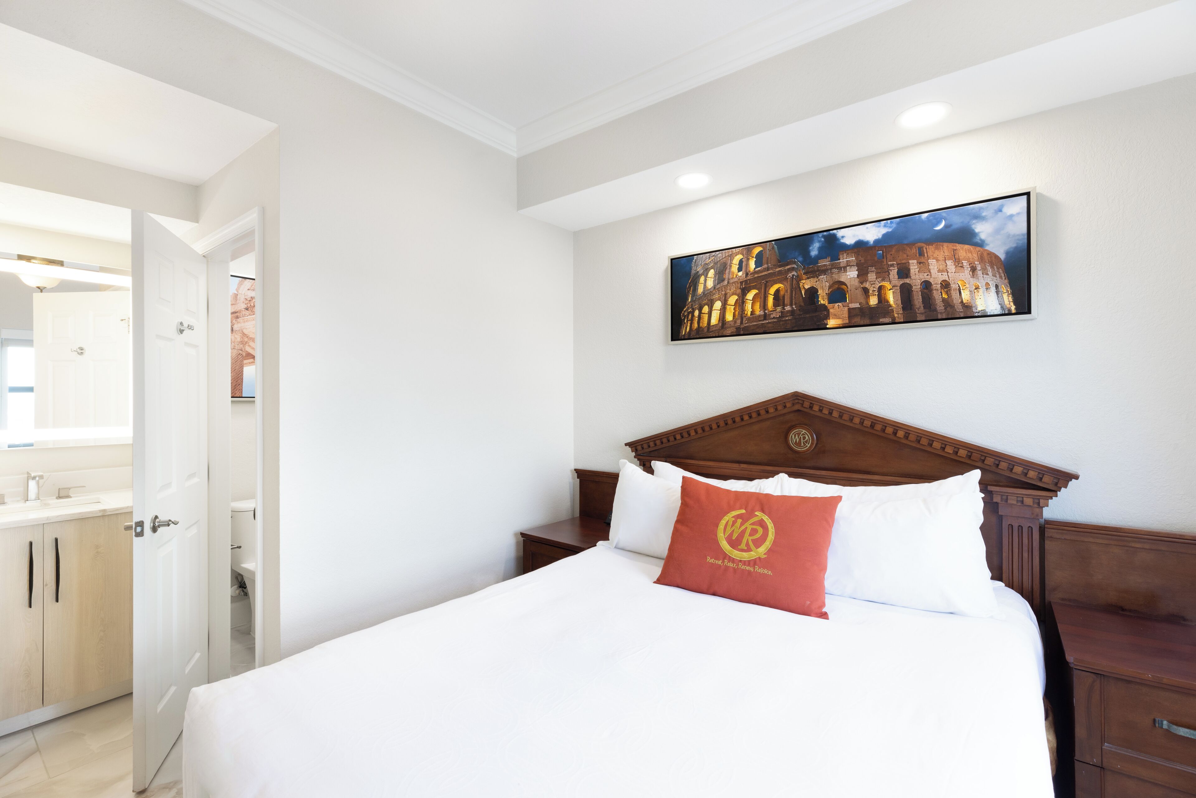 signature suite, 2 bedrooms | down duvets, in-room safe, laptop workspace, iron/ironing board
